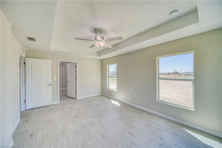 4034 Ne 9th Pl, Cape Coral Fl 33909