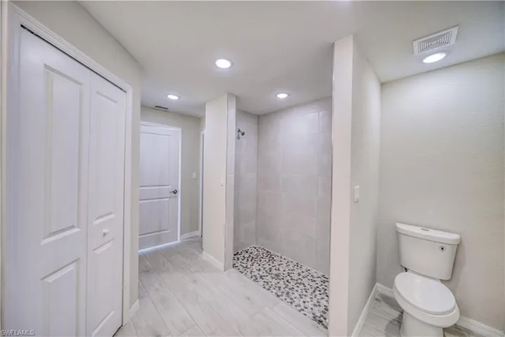 4034 Ne 9th Pl, Cape Coral Fl 33909