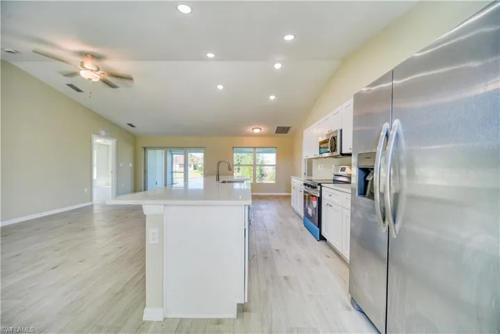 4034 Ne 9th Pl, Cape Coral Fl 33909