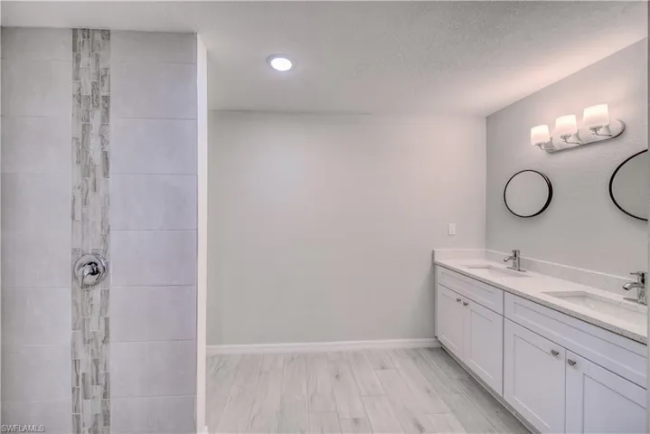 4034 Ne 9th Pl, Cape Coral Fl 33909
