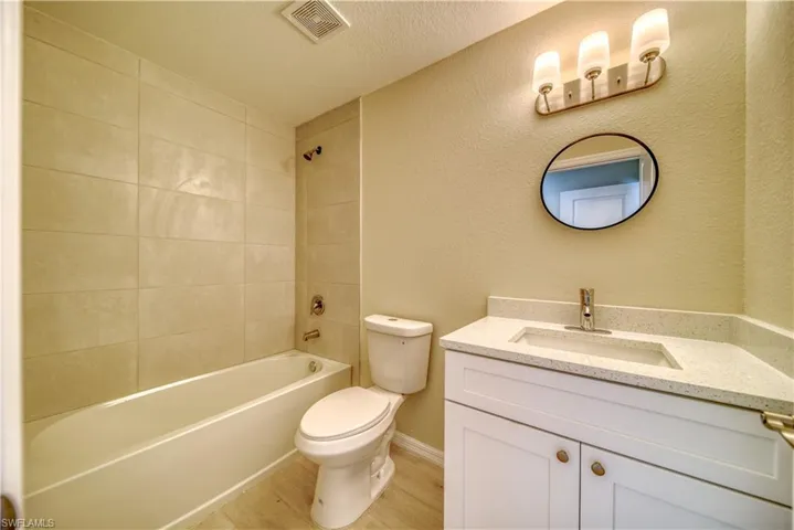 4034 Ne 9th Pl, Cape Coral Fl 33909