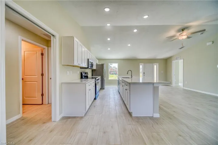 4034 Ne 9th Pl, Cape Coral Fl 33909
