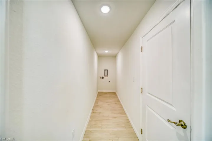 4034 Ne 9th Pl, Cape Coral Fl 33909