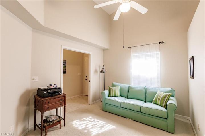 1949 Crown Pointe BLVD W, NAPLES FL 34112