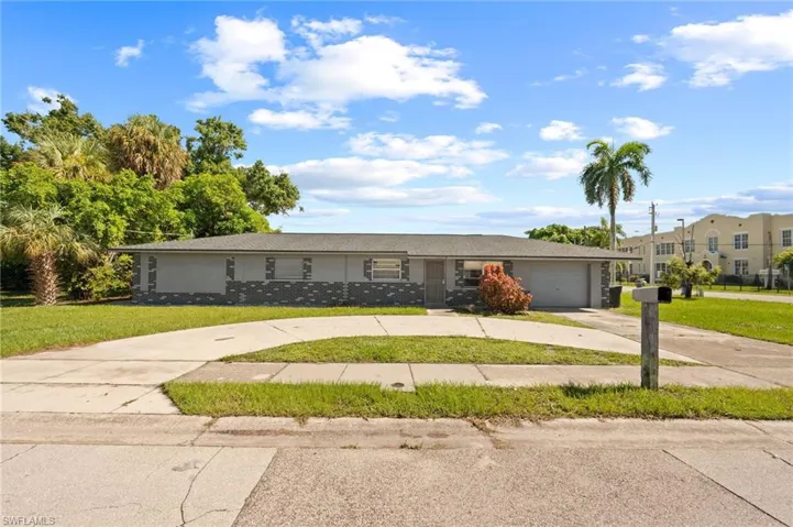 2979  Blount  ST, Fort Myers, FL 33916
