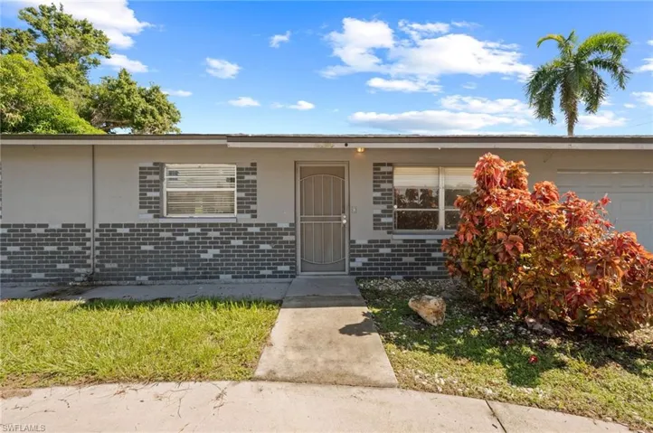 2979  Blount  ST, Fort Myers, FL 33916