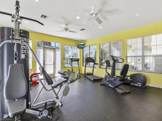 15140  Royal Windsor  LN, Fort Myers, FL 33919