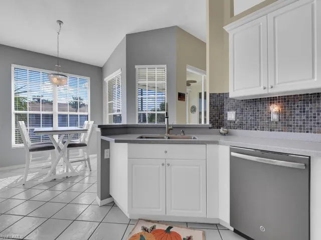 15140  Royal Windsor  LN, Fort Myers, FL 33919