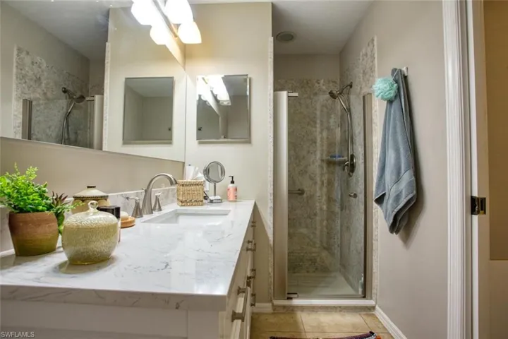 8076 Queen Palm Ln 416, Fort Myers, Florida 33966
