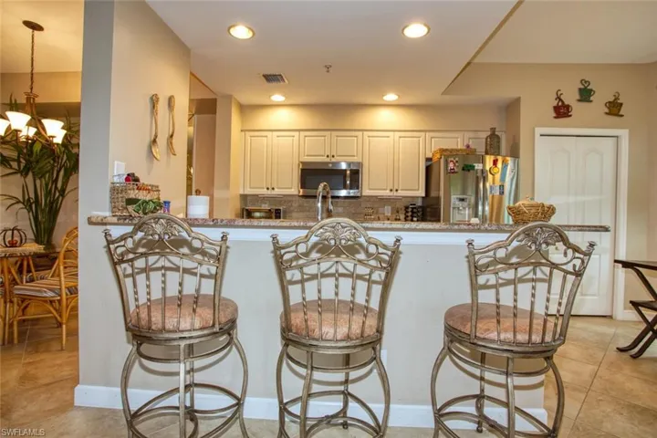 8076 Queen Palm Ln 416, Fort Myers, Florida 33966