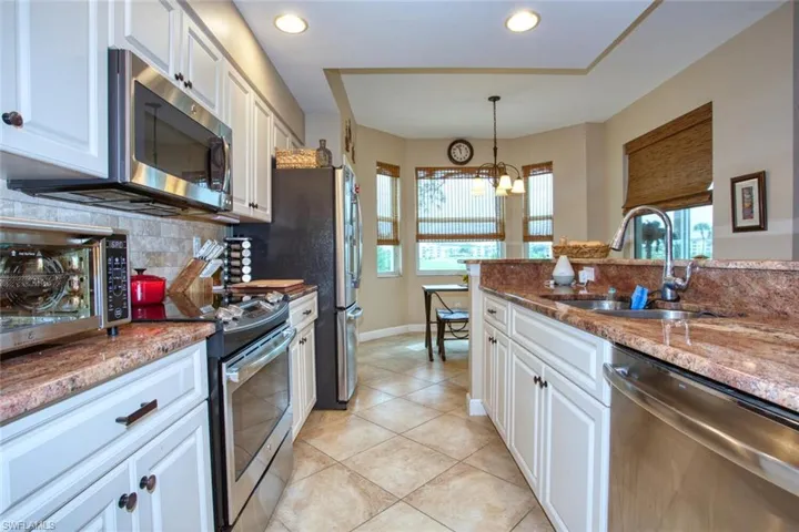 8076 Queen Palm Ln 416, Fort Myers, Florida 33966