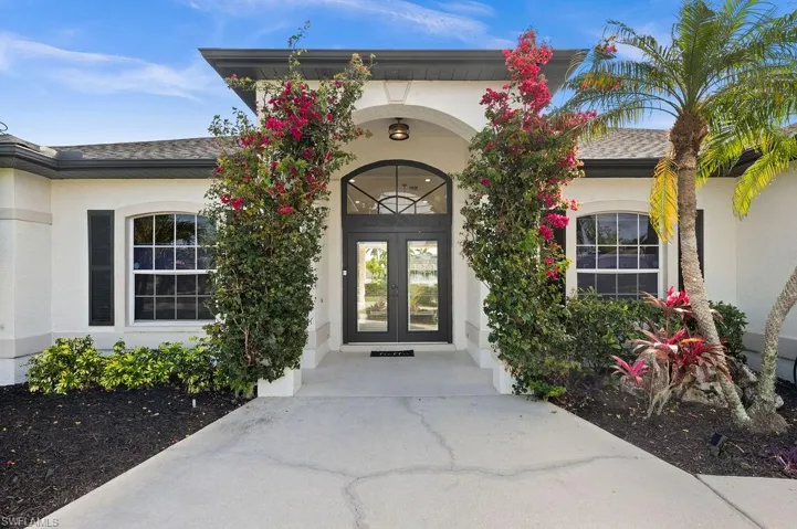 Welcome to 5207 SW 20th Place!