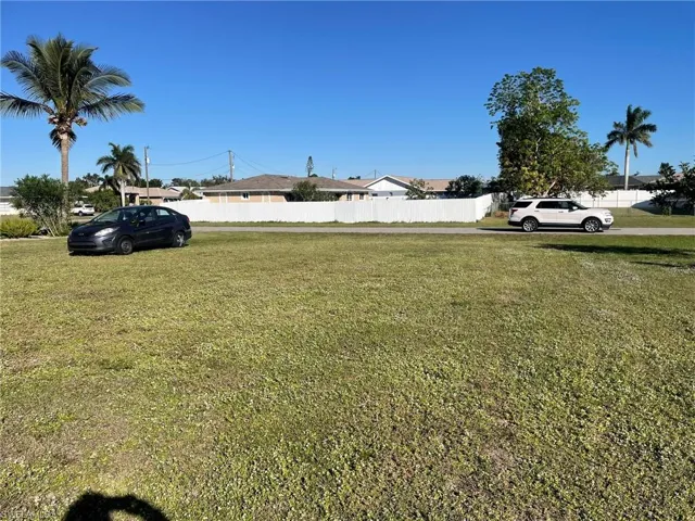 1912 SE 11th  PL, Cape Coral, FL 33990