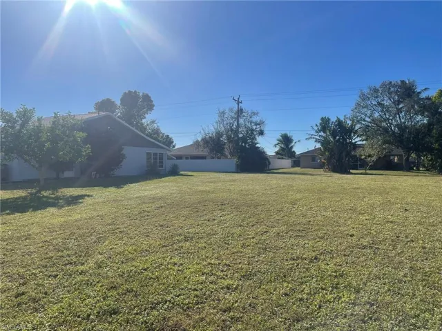 1912 SE 11th  PL, Cape Coral, FL 33990