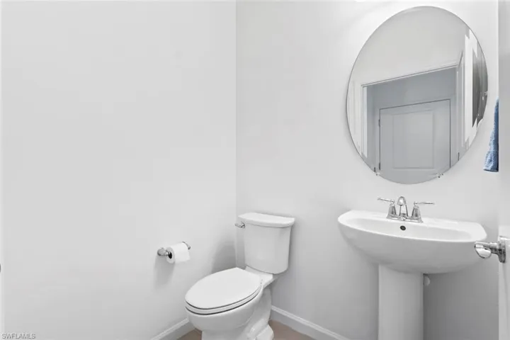1/2 Bath