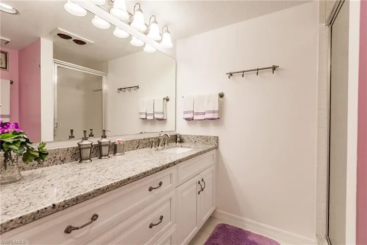 Master Bathroom updated vanity and granite counter tops