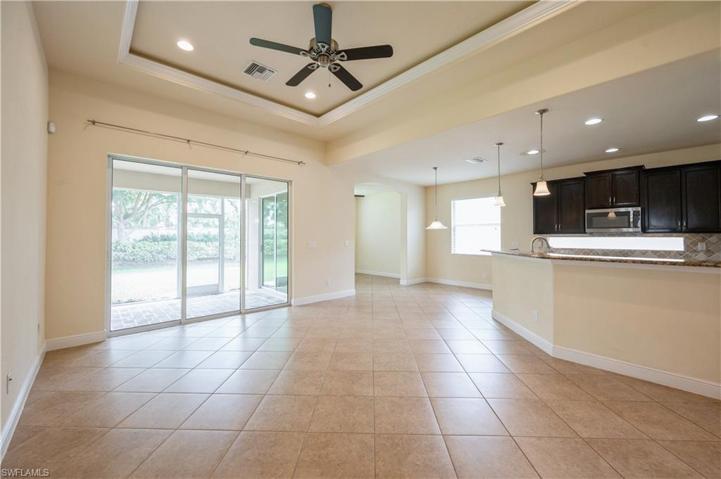 Family Room & Breakfast Bar