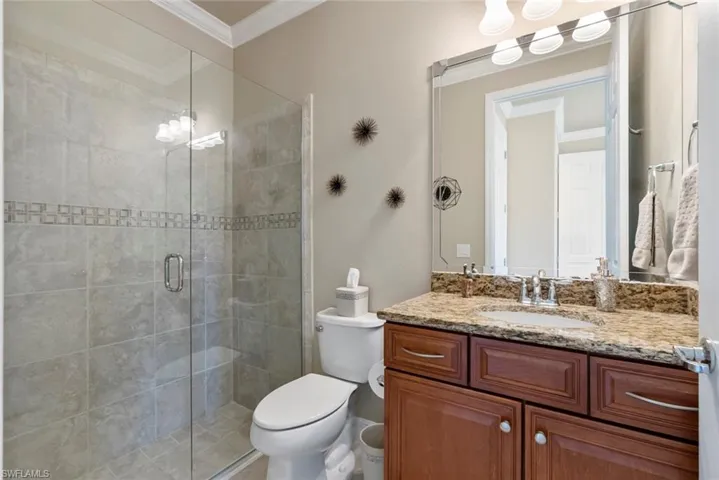 Guest ensuite bathroom