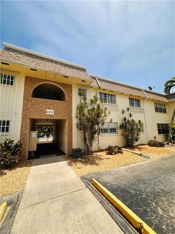 4931 Vincennes Ct 7, Cape Coral, Florida 33904