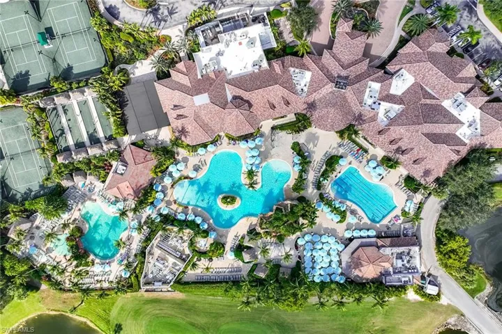 7598 Moorgate Point Way, Naples, Florida 34113