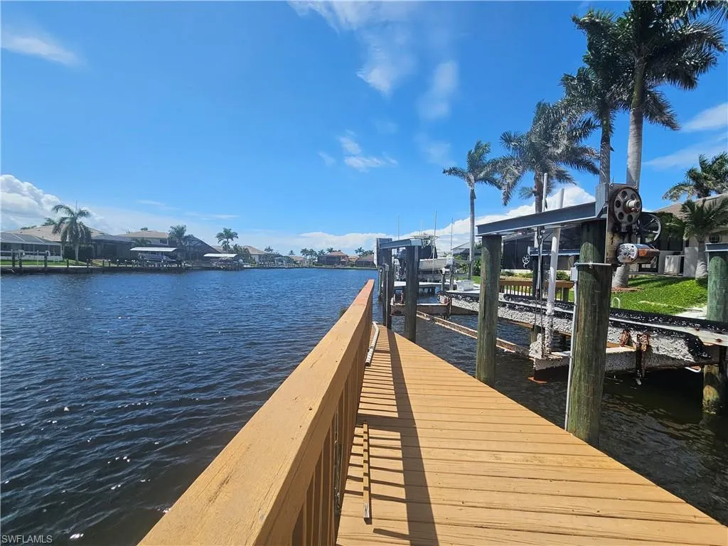 5327 28th PL, Cape Coral, FL 33914,2025000360