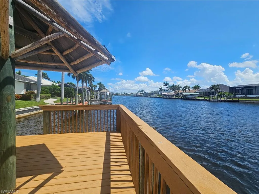 5327 28th PL, Cape Coral, FL 33914,2025000360