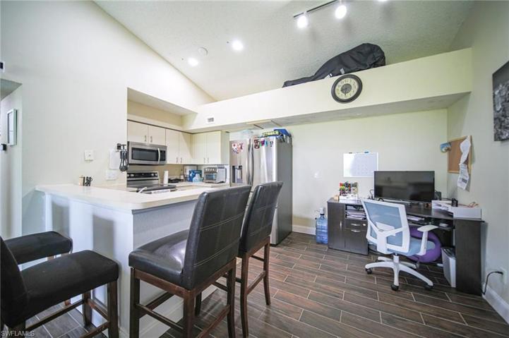 Dining - Kitchen - Desk Area - Wet Bar!