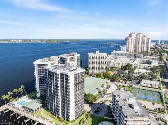 1910  Virginia  AVE, Fort Myers, FL 33901