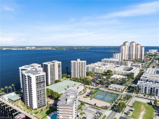 1910  Virginia  AVE, Fort Myers, FL 33901