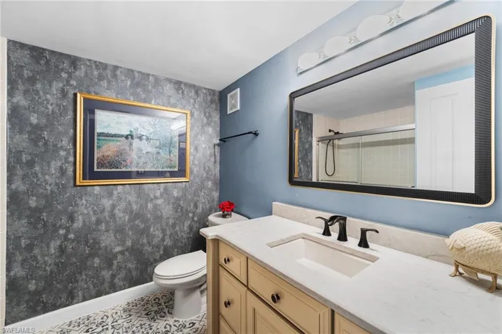 1910  Virginia  AVE, Fort Myers, FL 33901