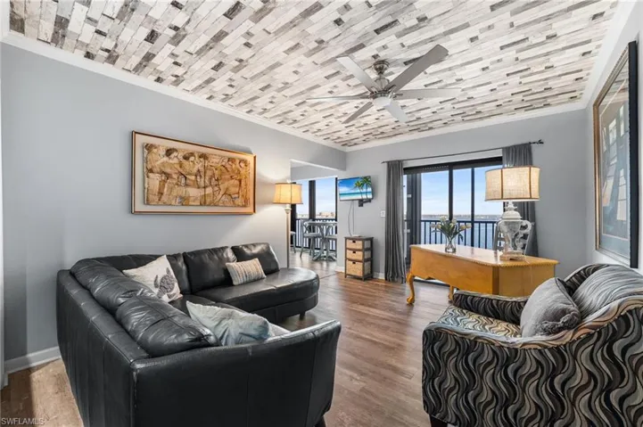 1910  Virginia  AVE, Fort Myers, FL 33901