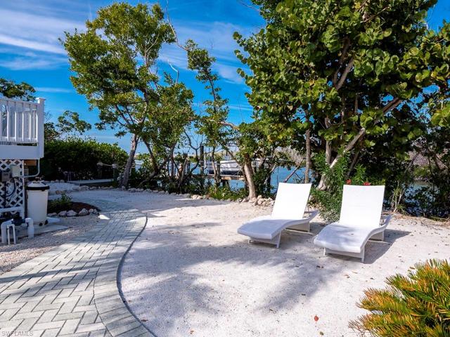 5690 Pine Tree DR, SANIBEL FL 33957