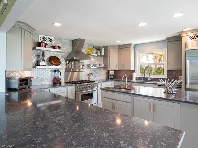 5690 Pine Tree DR, SANIBEL FL 33957