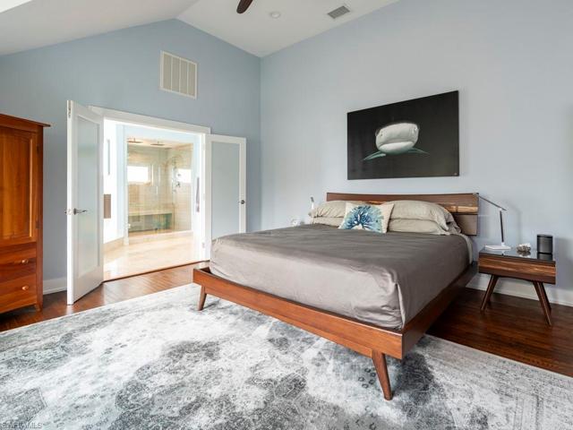5690 Pine Tree DR, SANIBEL FL 33957