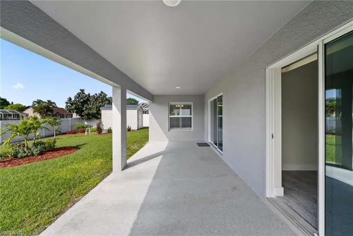 684  Manhattan E ST, Lehigh Acres, FL 33974