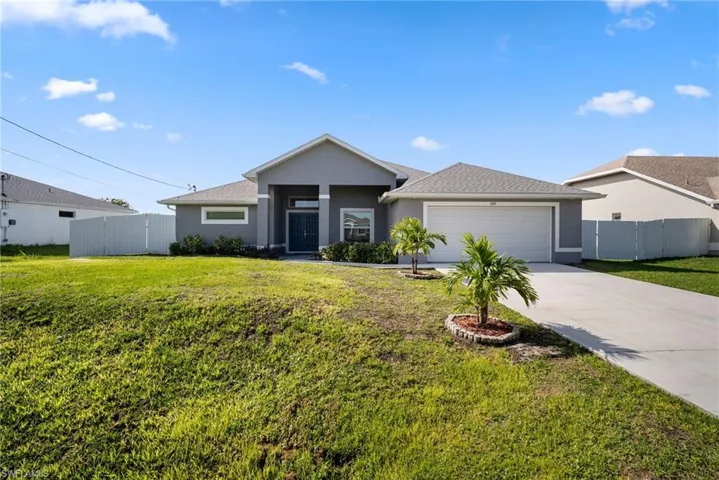 684  Manhattan E ST, Lehigh Acres, FL 33974