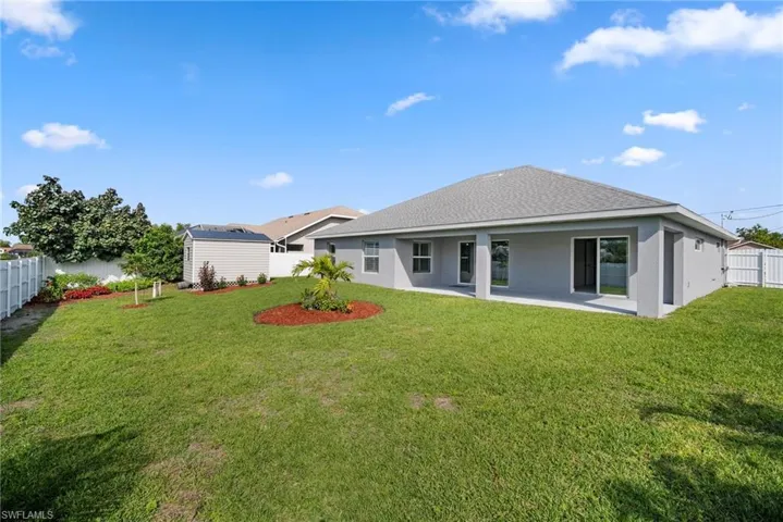 684  Manhattan E ST, Lehigh Acres, FL 33974