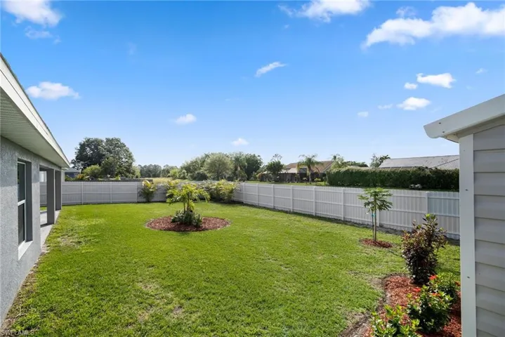684  Manhattan E ST, Lehigh Acres, FL 33974