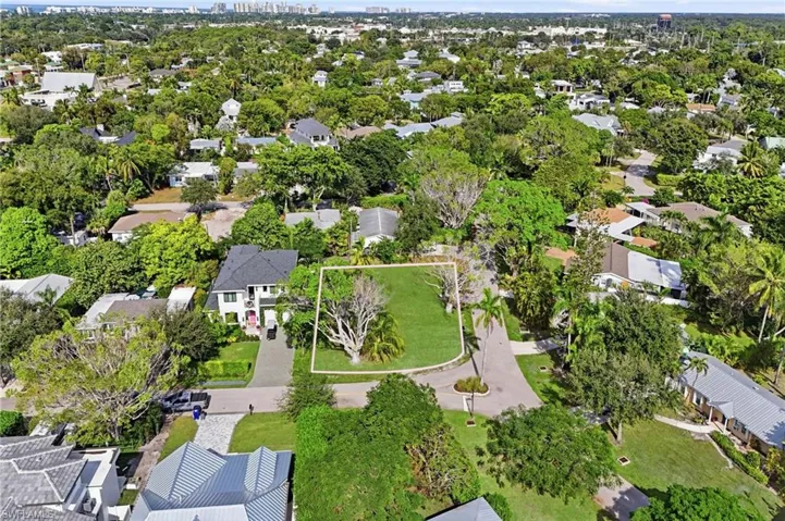 1165 8th Ter N, Naples, Florida 34102