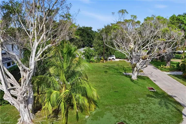 1165 8th Ter N, Naples, Florida 34102