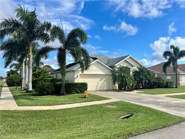 4705 Varsity CIR, LEHIGH ACRES FL 33971