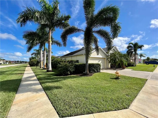 4705 Varsity CIR, LEHIGH ACRES FL 33971