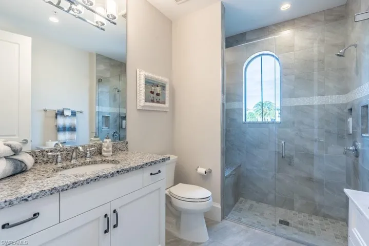 Full en-suite 2