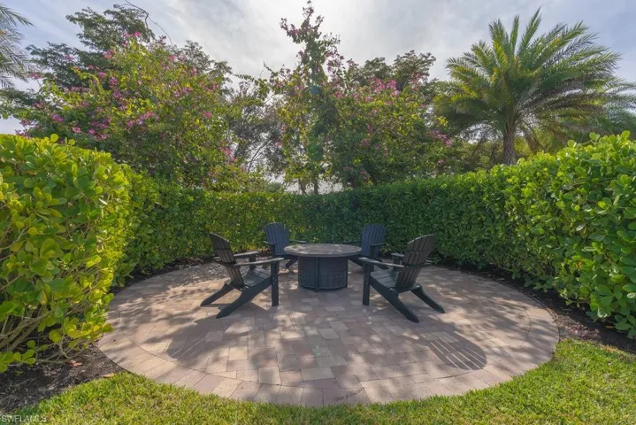 Outdoor firepit
