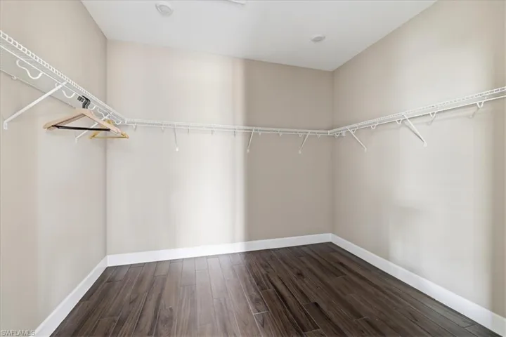 Walk in closet