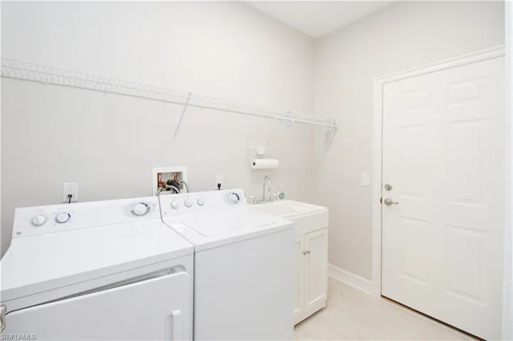 1912 Tarpon Bay Dr N, Naples, Florida 34119