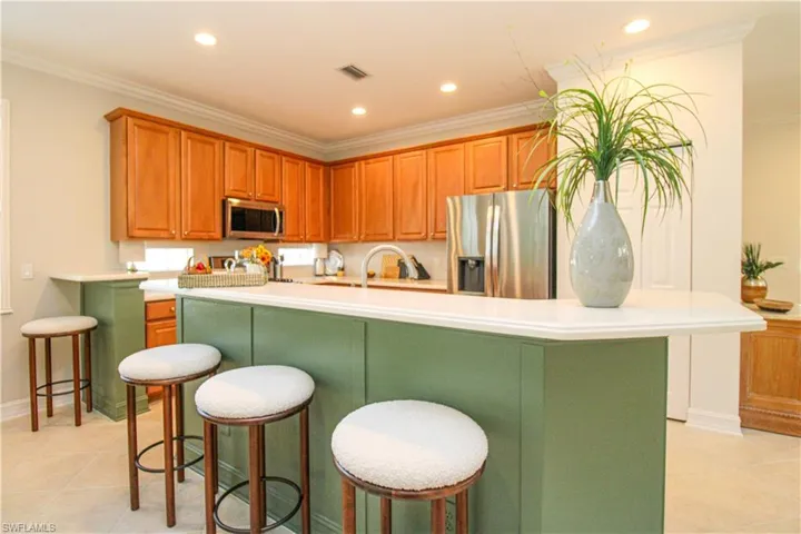 1912 Tarpon Bay Dr N, Naples, Florida 34119