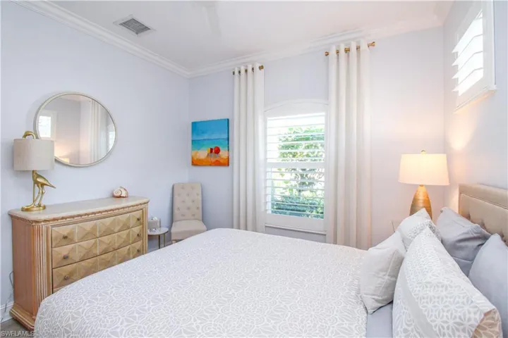 1912 Tarpon Bay Dr N, Naples, Florida 34119
