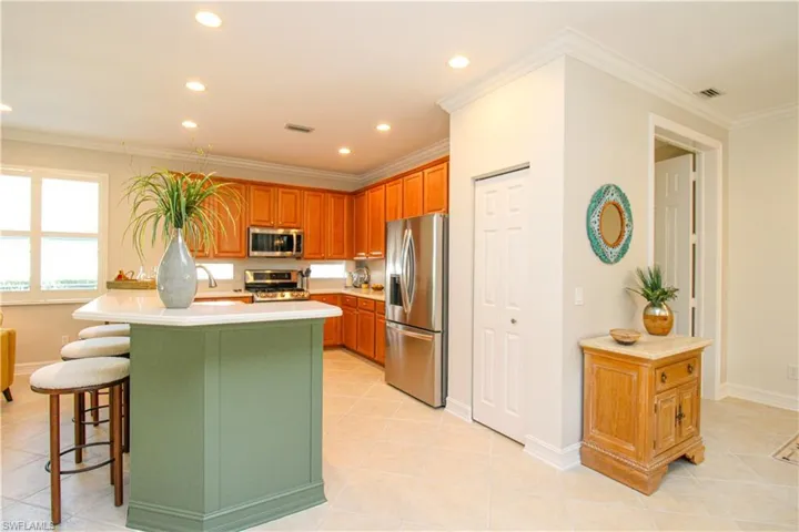 1912 Tarpon Bay Dr N, Naples, Florida 34119