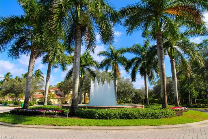 1912 Tarpon Bay Dr N, Naples, Florida 34119